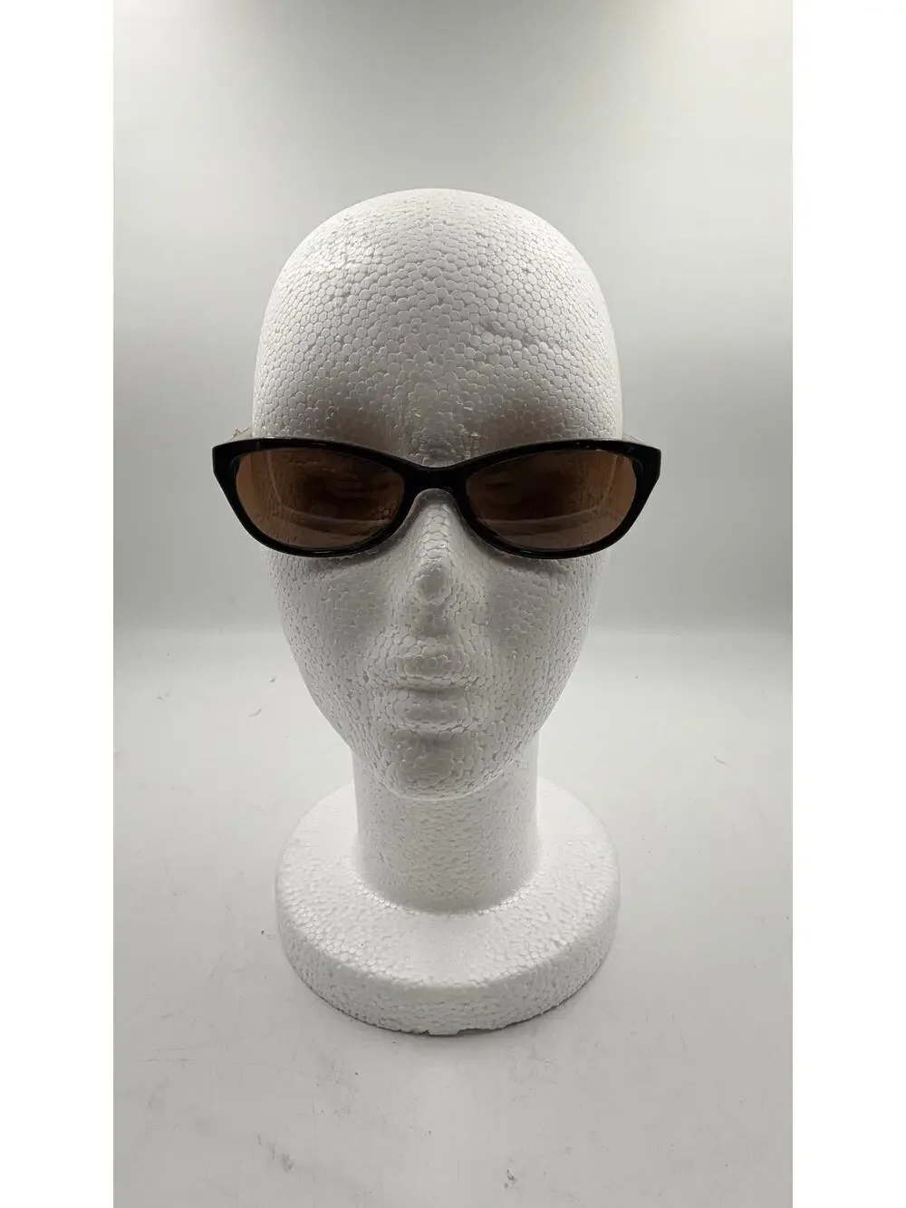 Vintage GUESS GU 2326 DESIGNER SUNGLASSES MADE IN ITALY